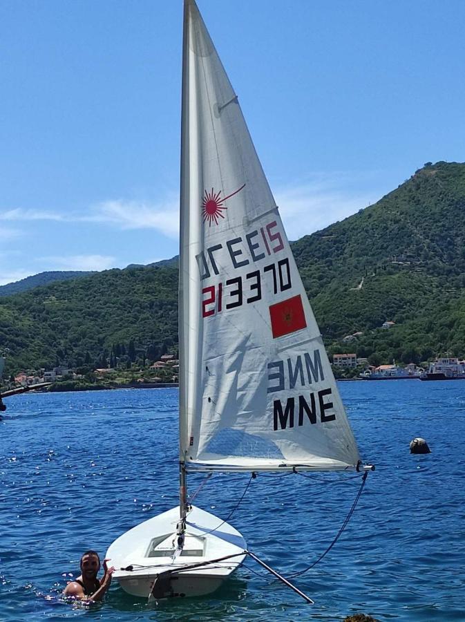 Romeo And Juliet Apartments Tivat Eksteriør billede
