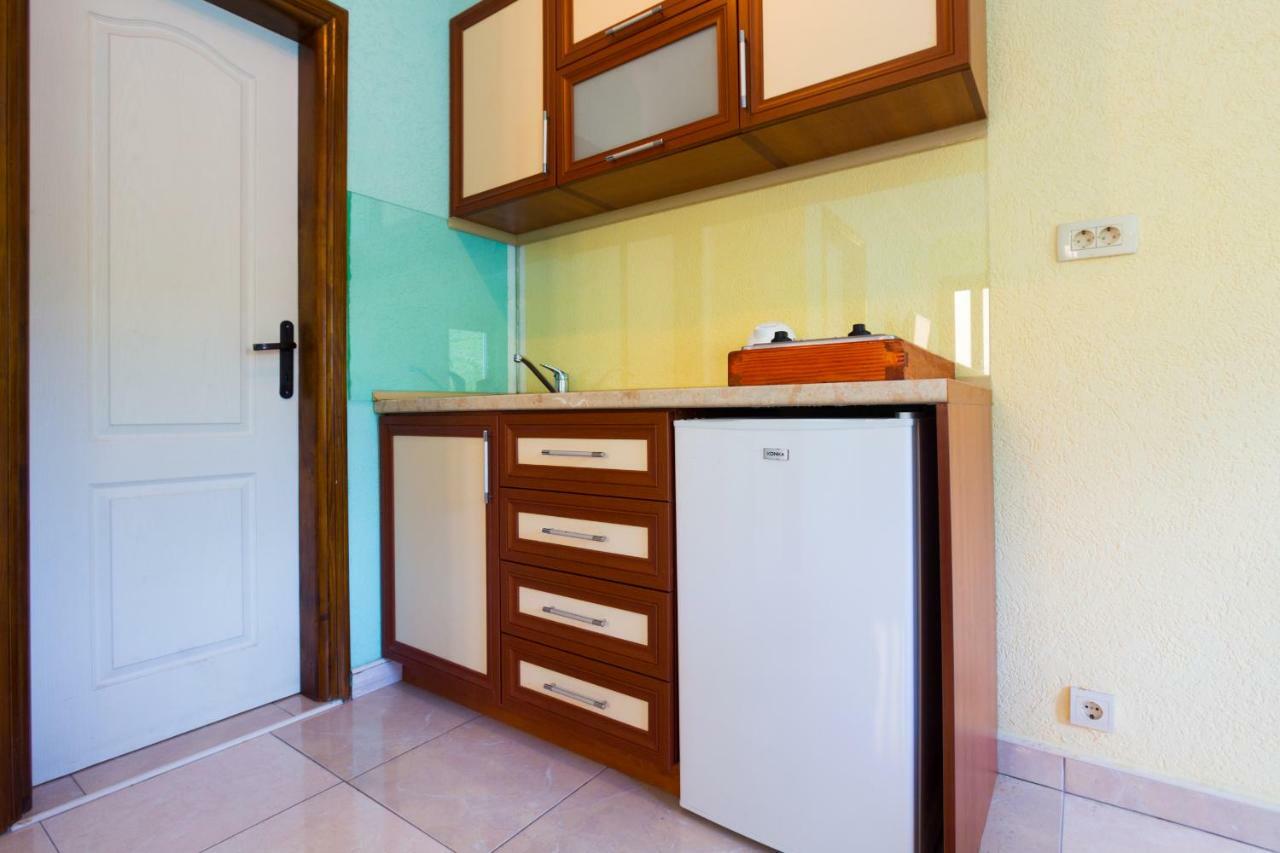 Romeo And Juliet Apartments Tivat Eksteriør billede